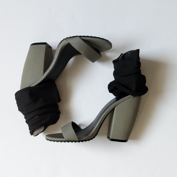 UNIF Shoes - UNIF reflective heels
